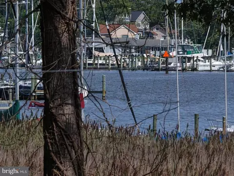 View/Area - 1024 Old Turkey Point Rd, Edgewater, MD 21037 photo 4 of 7