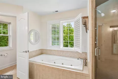 Bath - 1024 Old Turkey Point Rd, Edgewater, MD 21037 photo 6 of 14