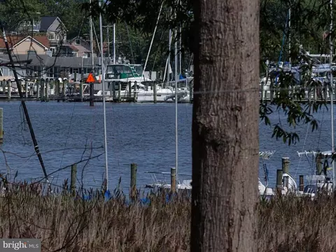 View/Area - 1024 Old Turkey Point Rd, Edgewater, MD 21037 photo 5 of 7