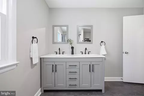 Bath - 13 Rickover Ct, Annapolis, MD 21401 photo 5 of 7
