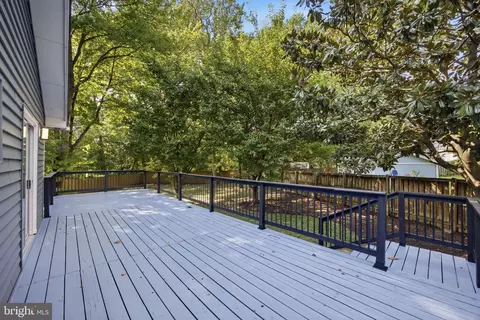 Exterior - 13 Rickover Ct, Annapolis, MD 21401 photo 5 of 14
