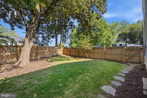 Exterior - 13 Rickover Ct, Annapolis, MD 21401 photo 12 of 14