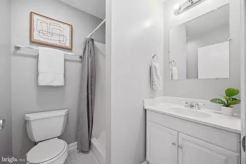 Bath - 13 Rickover Ct, Annapolis, MD 21401 photo 7 of 7