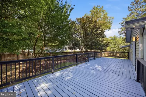 Exterior - 13 Rickover Ct, Annapolis, MD 21401 photo 6 of 14