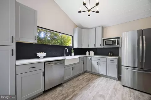 Kitchen - 13 Rickover Ct, Annapolis, MD 21401 photo 3 of 5