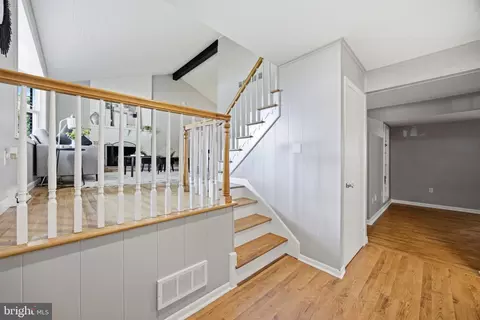 Entry Way - 13 Rickover Ct, Annapolis, MD 21401 photo 2 of 10