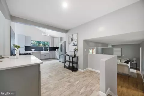 Entry Way - 13 Rickover Ct, Annapolis, MD 21401 photo 5 of 10