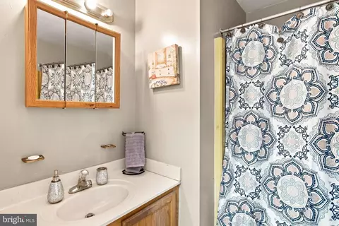 Bath - 940 Hammonds Ln, Brooklyn, MD 21225 photo 2 of 3
