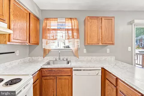 Kitchen - 940 Hammonds Ln, Brooklyn, MD 21225 photo 2 of 2