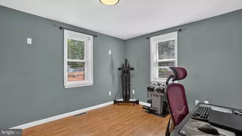 Entry Way - 7741 Outing Ave, Pasadena, MD 21122 photo 7 of 8
