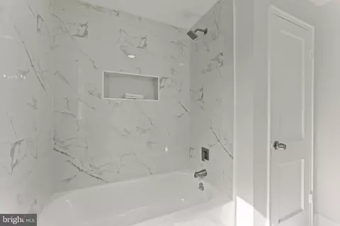 Bath - 1452 Grandview Rd, Arnold, MD 21012 photo 6 of 9