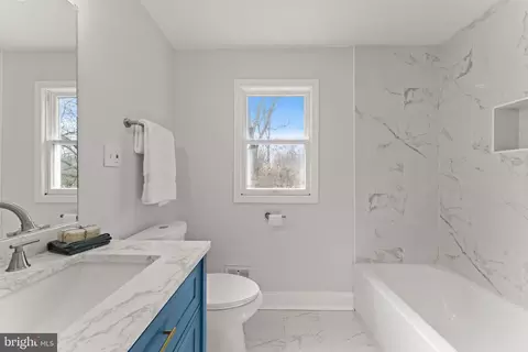 Bath - 1452 Grandview Rd, Arnold, MD 21012 photo 5 of 9