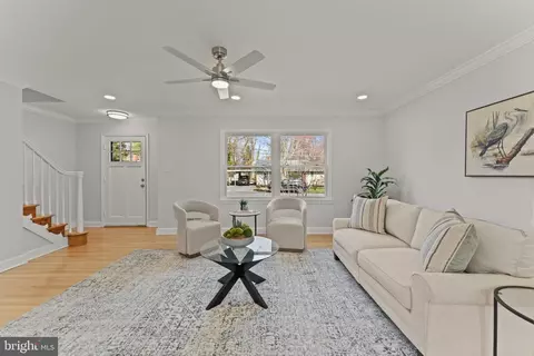 Living - 1452 Grandview Rd, Arnold, MD 21012 photo 1 of 4