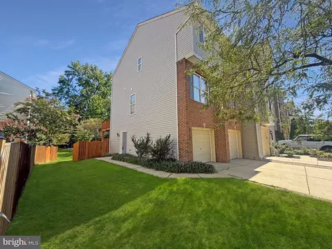 2111 Millhaven Dr #25 111, Edgewater, MD 21037 photo 5