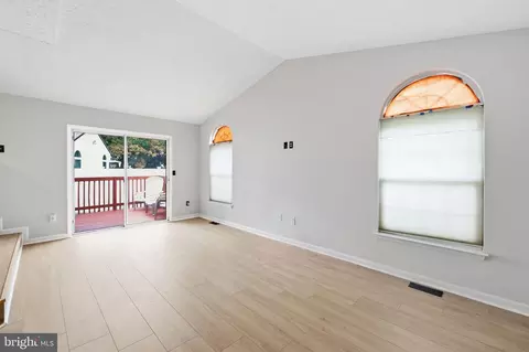 Living - 409 Lily Brook Ct, Pasadena, MD 21122 photo 6 of 10