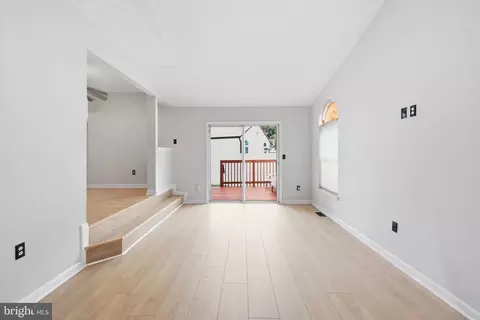 Living - 409 Lily Brook Ct, Pasadena, MD 21122 photo 7 of 10