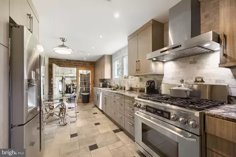Kitchen - 1873 Potomac, Pasadena, MD 21122 photo 1 of 3