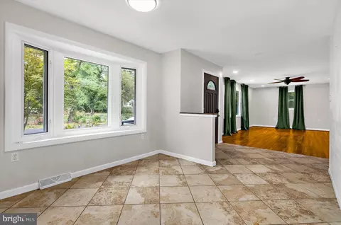 Living - 243 12th, Pasadena, MD 21122 photo 3 of 4