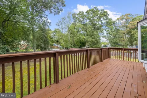 Exterior - 619 Sutton Drive Dr, Pasadena, MD 21122 photo 6 of 9