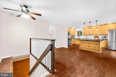 Entry Way - 619 Sutton Drive Dr, Pasadena, MD 21122 photo 1 of 2