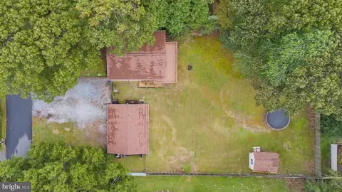 View/Area - 619 Sutton Drive Dr, Pasadena, MD 21122 photo 2 of 13