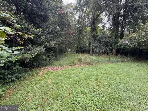Exterior - 8390 Oak Dr, Pasadena, MD 21122 photo 3 of 5