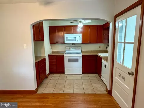 Kitchen - 8390 Oak Dr, Pasadena, MD 21122 photo 1 of 2
