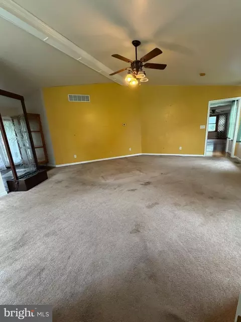 Living - 8390 Oak Dr, Pasadena, MD 21122 photo 5 of 5