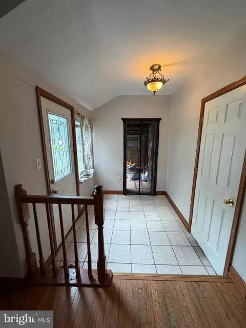 Entry Way - 8390 Oak Dr, Pasadena, MD 21122 photo 1 of 3