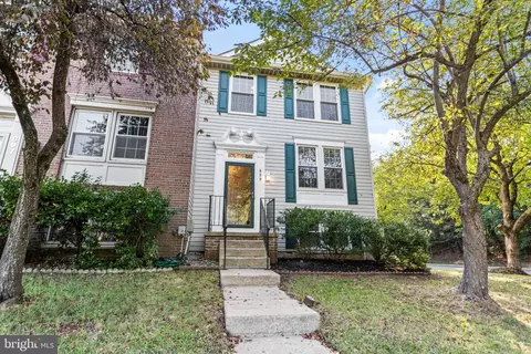 899 Chestnut View Ct, Chestnut Hill Cove, MD 21226