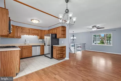 Other - 756 219th St, Pasadena, MD 21122 photo 4 of 14