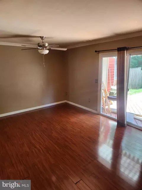 Living - 1519 Winterberry Dr, Arnold, MD 21012 photo 3 of 3