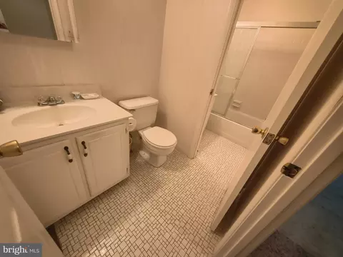 Bath - 8681 Scorton Harbour, Pasadena, MD 21122 photo 1 of 3