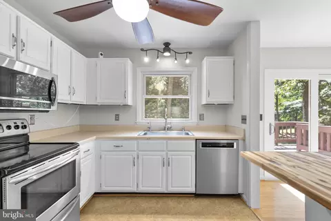 Other - 145 Delos Ct, Pasadena, MD 21122 photo 4 of 9