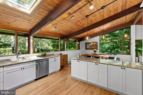 Kitchen - 1707 Trinity Pl, Annapolis, MD 21401 photo 4 of 4