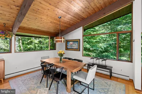 Dining - 1707 Trinity Pl, Annapolis, MD 21401 photo 2 of 3