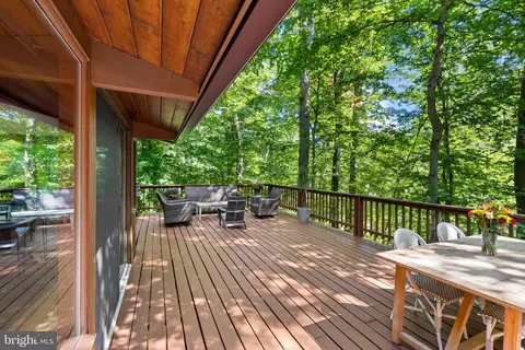 Exterior - 1707 Trinity Pl, Annapolis, MD 21401 photo 3 of 8