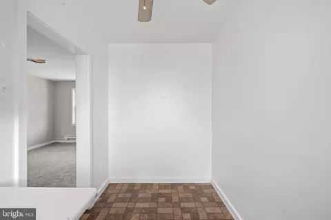 Entry Way - 923 1st St, Brooklyn, MD 21225 photo 2 of 13