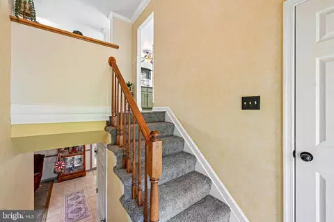 Entry Way - 179 9th St, Pasadena, MD 21122 photo 2 of 5