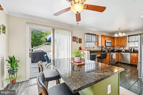 Kitchen - 179 9th St, Pasadena, MD 21122 photo 7 of 8