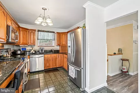 Kitchen - 179 9th St, Pasadena, MD 21122 photo 2 of 8