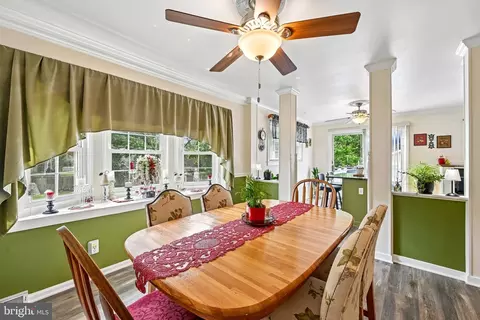 Dining - 179 9th St, Pasadena, MD 21122 photo 3 of 3