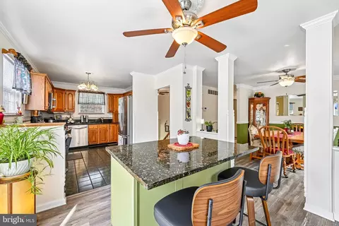 Kitchen - 179 9th St, Pasadena, MD 21122 photo 8 of 8
