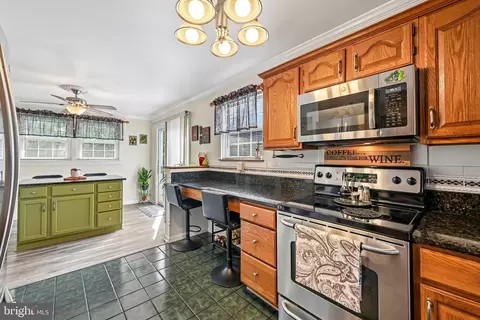 Kitchen - 179 9th St, Pasadena, MD 21122 photo 3 of 8