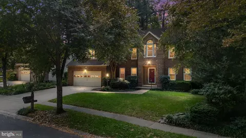 Exterior - 2113 Crossgate Dr, Crofton, MD 21114 photo 5 of 12