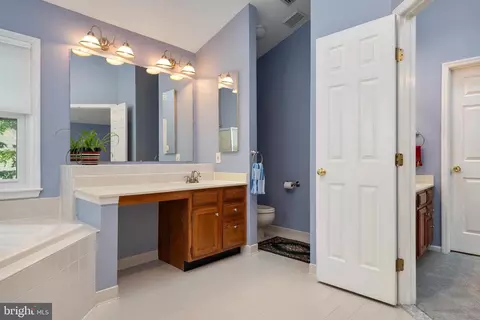 Bath - 2113 Crossgate Dr, Crofton, MD 21114 photo 2 of 4