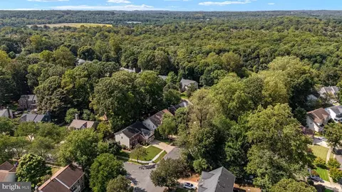 View/Area - 2113 Crossgate Dr, Crofton, MD 21114 photo 8 of 9