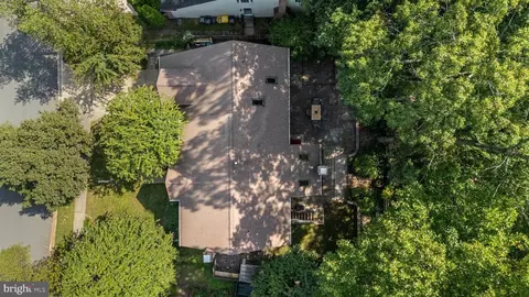 View/Area - 2113 Crossgate Dr, Crofton, MD 21114 photo 4 of 9