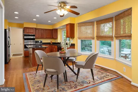 Dining - 2113 Crossgate Dr, Crofton, MD 21114 photo 3 of 3