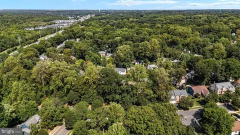 View/Area - 2113 Crossgate Dr, Crofton, MD 21114 photo 5 of 9